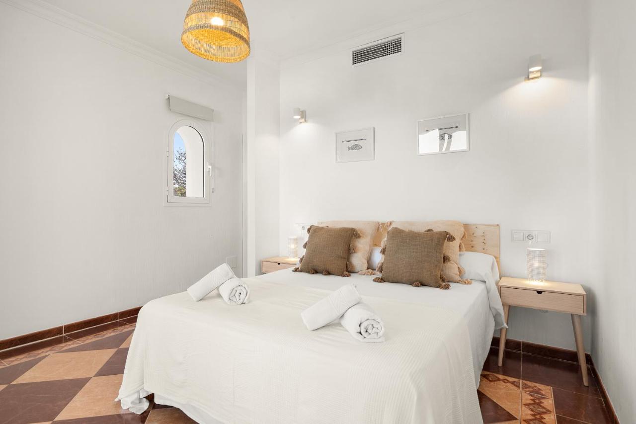 Punta Prima Apartments エクステリア 写真